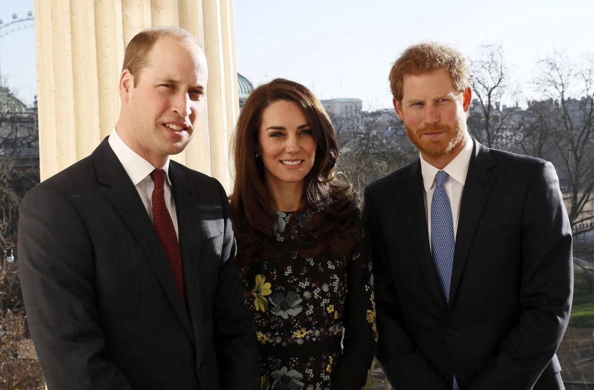 Возможность встречи Кейт Миддлтон и принца Гарри зависит от воли короля