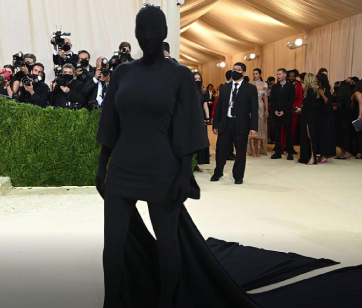 Мет гала 2021. Кардашьян мет Гала 2021. Kim Kardashian met Gala 2021.